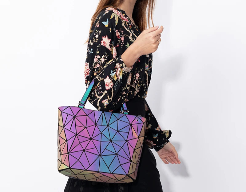 LOVEVOOK Geometrische reflektierende Handtasche – Leuchtende holografische Umhängetasche für Damen, Luxus-Geldbörse für Tag und Nacht