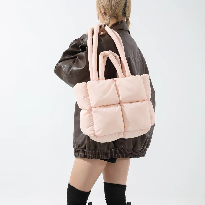 Quilted Puffer Tote Bag – Weich gepolsterte Nylon-Schulterhandtasche für Damen, wintertauglich und stylisch