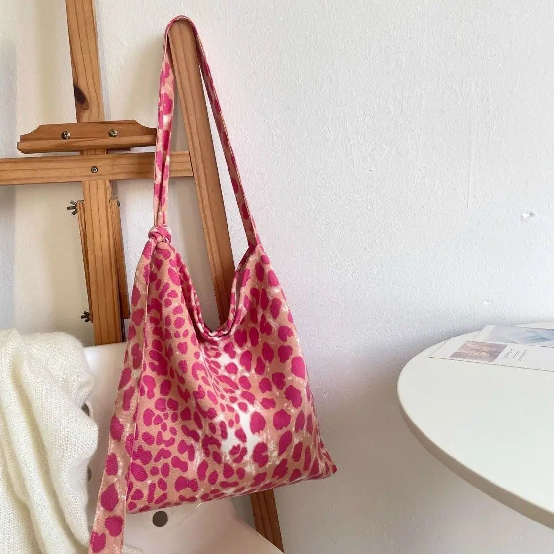 2025 Corduroy Leopard Crossbody Bag – Verstellbare Single-Shoulder-Tasche in Himbeerrosa für Damen