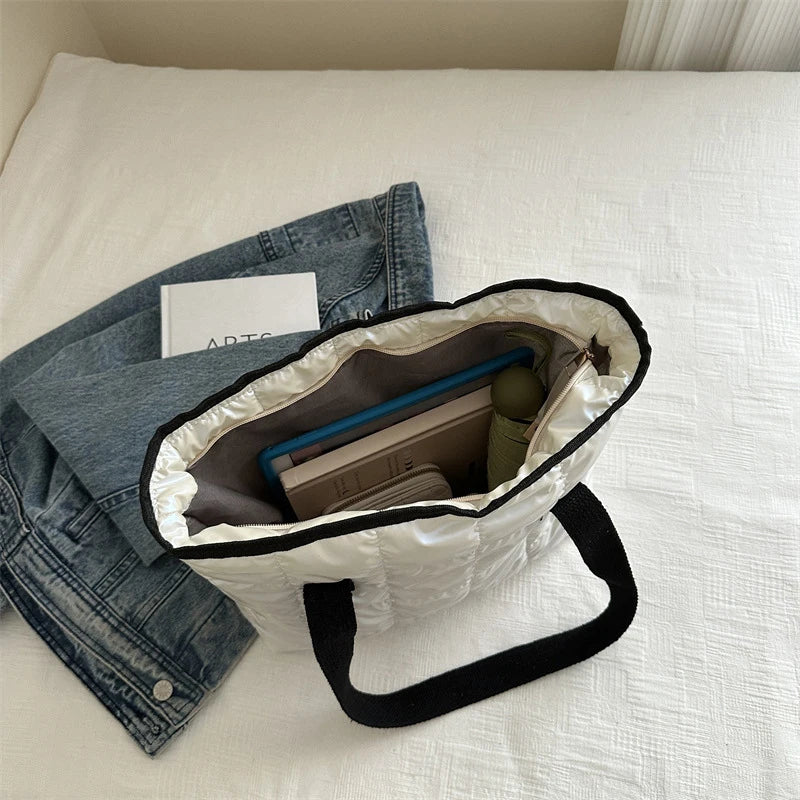 Gesteppte Tragetasche aus Baumwolle – Gepolsterte Handtasche mit großem Fassungsvermögen für Damen, perfekt für Reisen und den täglichen Gebrauch