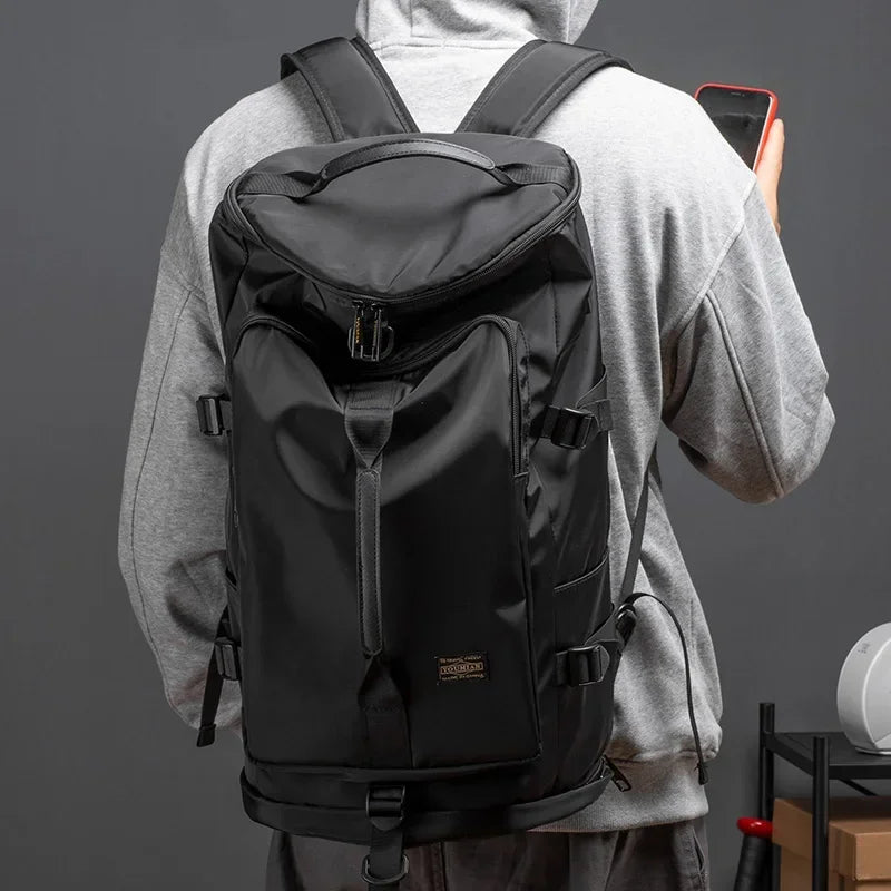 Wasserdichter Reiserucksack für Unisex – Große Outdoor-Umhängetasche für Wandern, Fitnessstudio, Sport und Wochenendausflüge