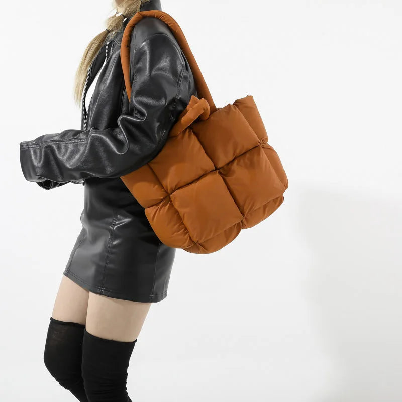 Quilted Puffer Tote Bag – Weich gepolsterte Nylon-Schulterhandtasche für Damen, wintertauglich und stylisch