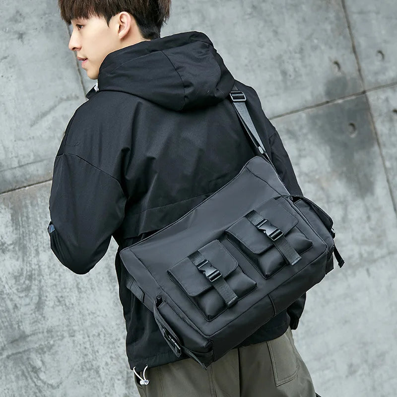 Große, wasserdichte Messenger Bag für Herren – Lässige Umhängetasche mit großem Fassungsvermögen für Arbeit und Reisen