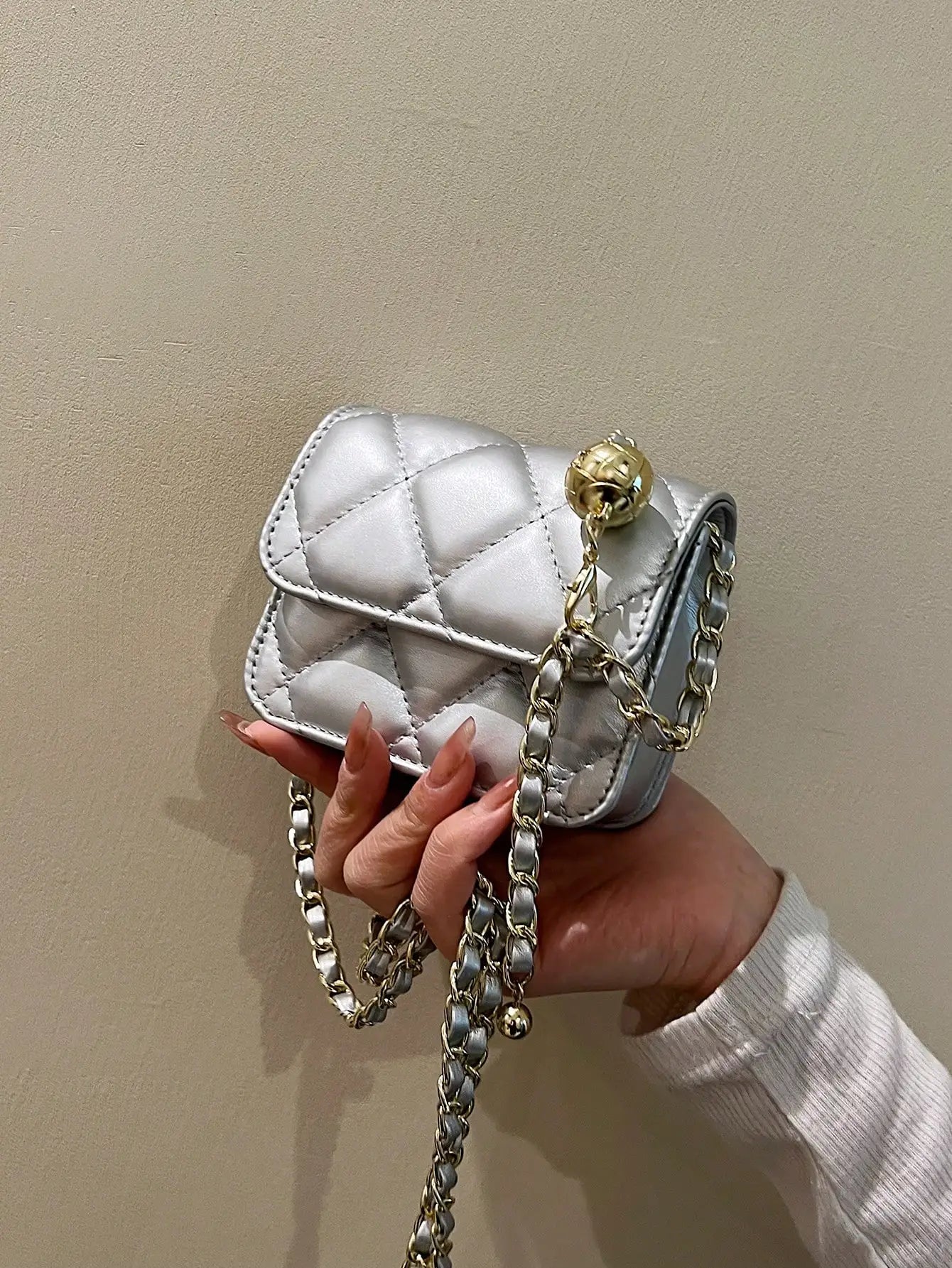 Schulter-Crossbody-Minitasche für Damen mit goldenem Kugelkettenriemen, vielseitige Textur, PU-Leder