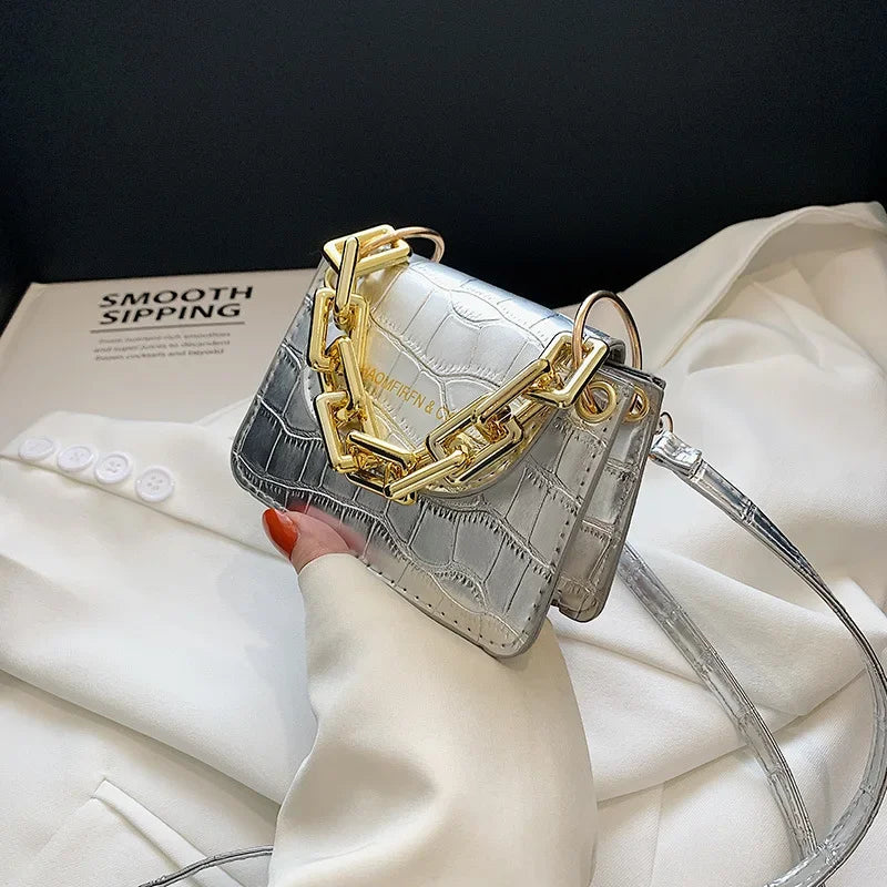 Mini-Umhängetasche aus PU-Leder für Damen – Stilvolle Gold-/Silber-Hardware, kompakte Modehandtasche
