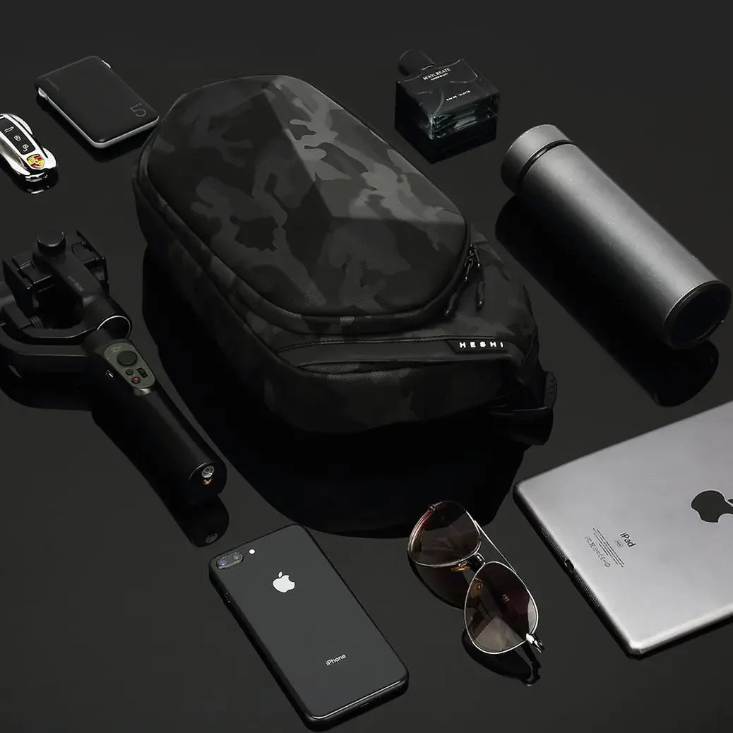 Wasserdichte Sling-Tasche für Herren mit USB-Anschluss – Diebstahlsichere Umhängetasche für 9,7-Zoll-iPad, für kurze Reisen und den täglichen Arbeitsweg