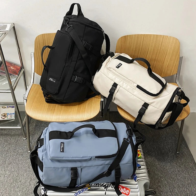 Umhängerucksack mit großem Fassungsvermögen – Reise- und Sporttasche mit einem Hauptfach für Männer und Frauen