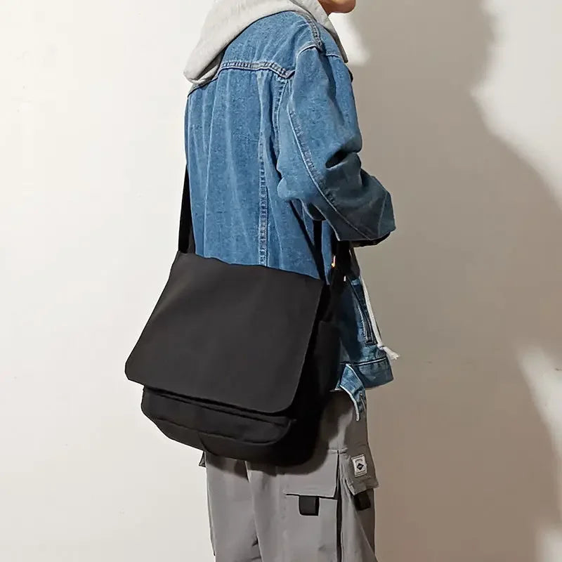 Schwarze Umhängetasche aus Canvas für Herren – Messenger mit mehreren Taschen und großem Fassungsvermögen für Reisen und den täglichen Gebrauch