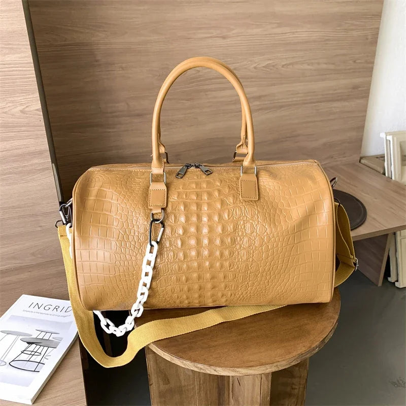Luxury Leather Overnight Bag Ladies – Large Capacity Travel Tote, Crocodile Shoulder Crossbody Handbag with Thick Chain, Fashion Vacation Bag