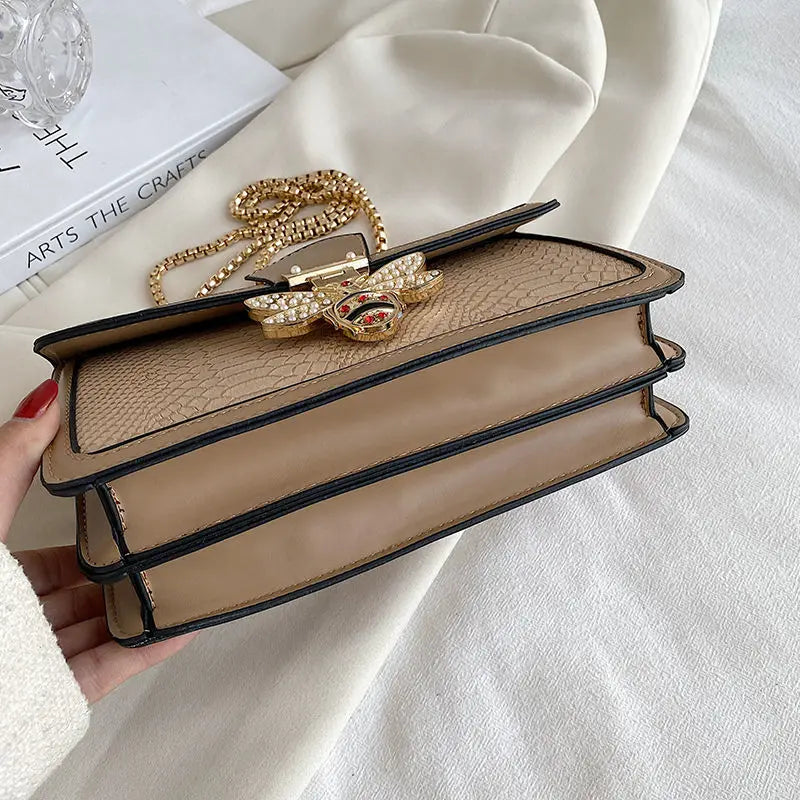Luxuriöse Bee Lock Handtasche für Damen – Tragetasche und Umhängetasche aus Leder mit Krokodilprägung | Schicker, lässiger Stil mit Designer-Flair