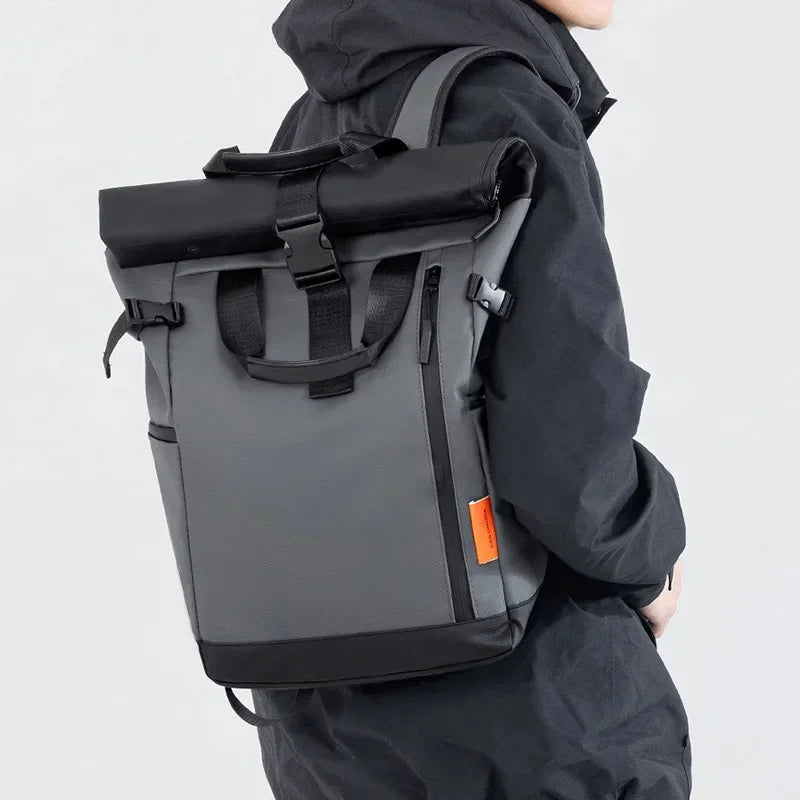 Herren Outdoor Rolltop Rucksack 20–35L – Wasserdichter Reiserucksack mit gepolstertem Air-Cushion-Gürtel