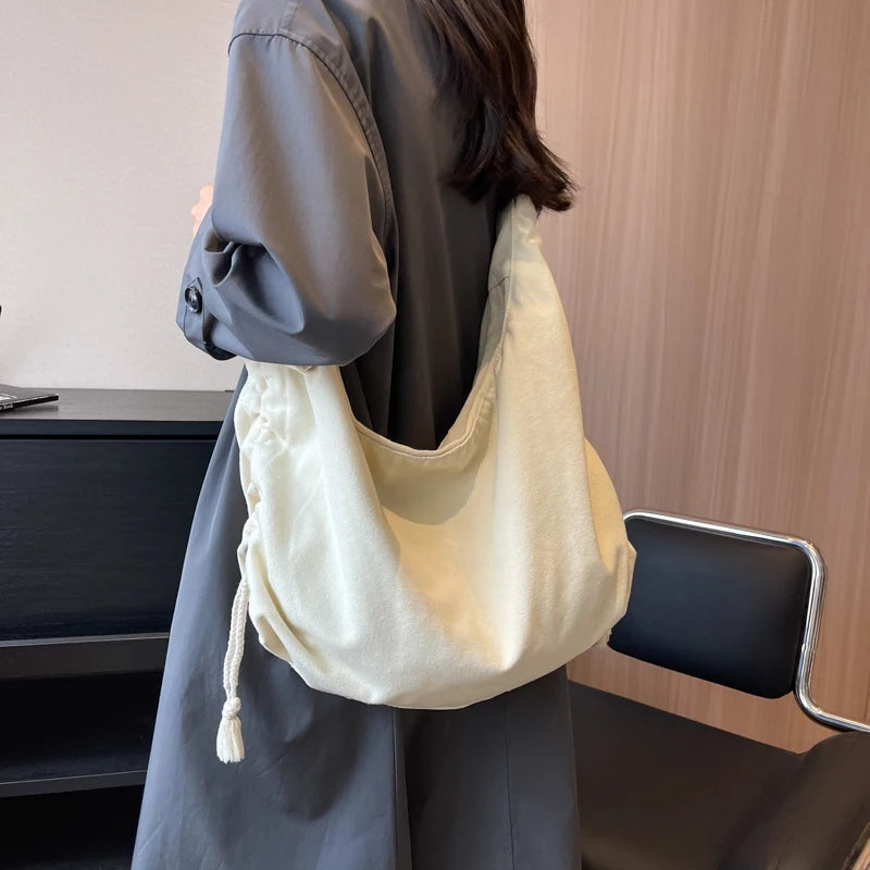 Große Umhängetasche aus Canvas für Damen – Lässige Tragetasche für den Alltag zum Reisen und Einkaufen