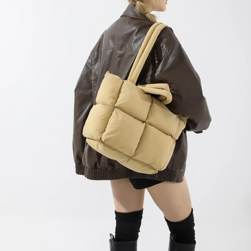 Quilted Puffer Tote Bag – Weich gepolsterte Nylon-Schulterhandtasche für Damen, wintertauglich und stylisch