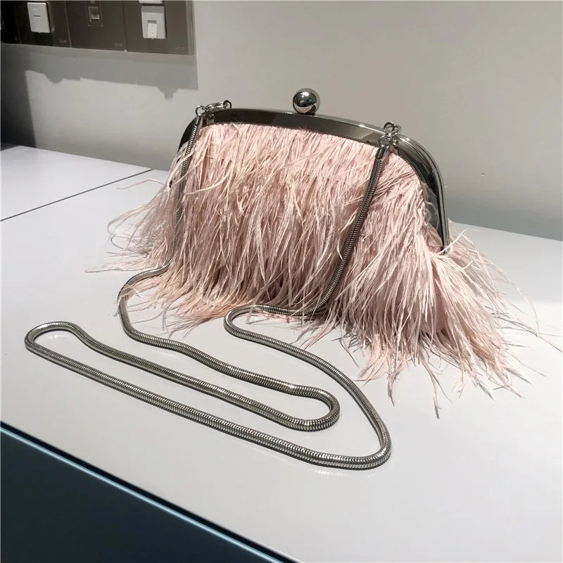Luxuriöse Abendtasche mit Federn für Damen – Umhängetasche mit Perlenkette und Schlangendesign für Partys und Veranstaltungen