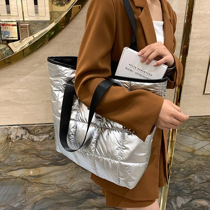 Gesteppte Tragetasche aus Baumwolle – Gepolsterte Handtasche mit großem Fassungsvermögen für Damen, perfekt für Reisen und den täglichen Gebrauch