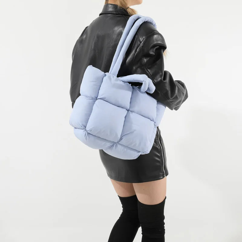 Quilted Puffer Tote Bag – Weich gepolsterte Nylon-Schulterhandtasche für Damen, wintertauglich und stylisch