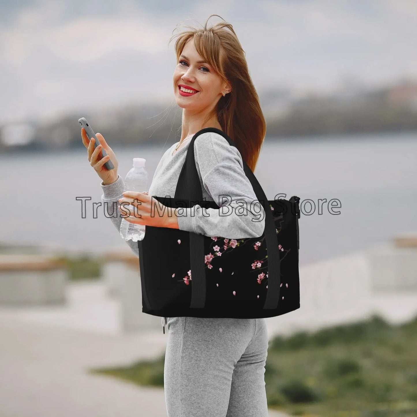 Sakura Cherry Blossom Weekender Bag – Schwarze wasserdichte Reisetasche für Damen und UnisexSakura Cherry Blossom Weekender Bag – Schwarze wasserdichte Reisetasche für Damen und Unisex