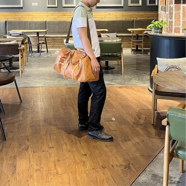 Leather Travel Duffle Bag Women's – Large Capacity Luggage Tote, Versatile Shoulder & Crossbody