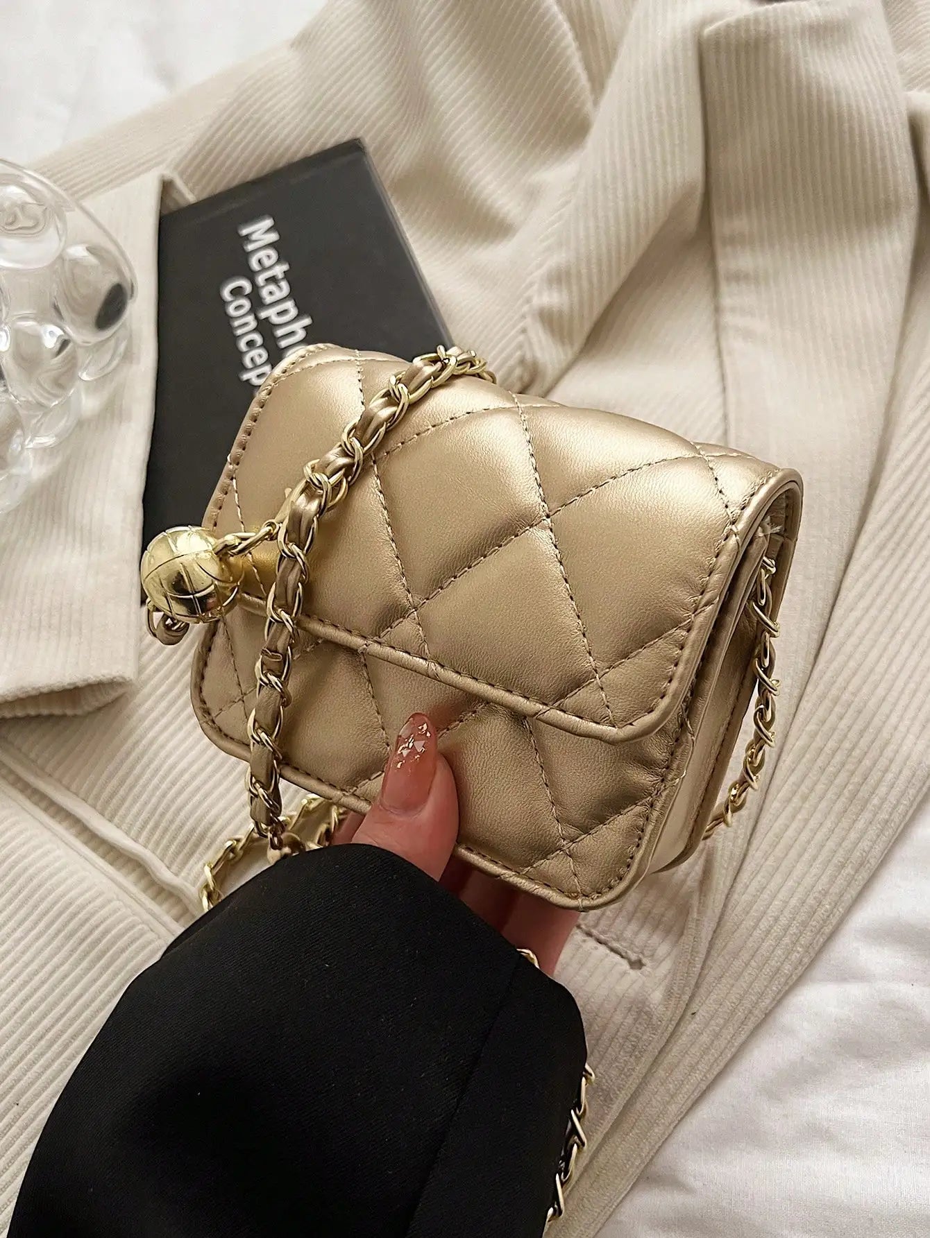 Schulter-Crossbody-Minitasche für Damen mit goldenem Kugelkettenriemen, vielseitige Textur, PU-Leder