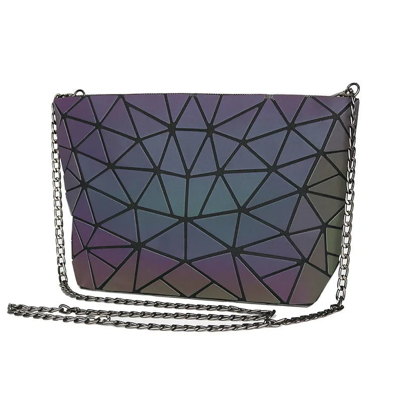 Reflektierende geometrische Umhängetasche – Leuchtende holografische Schultertasche mit Kette für Damen