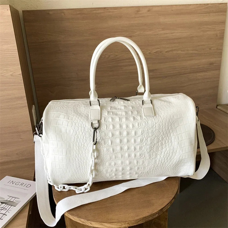 Luxury Leather Overnight Bag Ladies – Large Capacity Travel Tote, Crocodile Shoulder Crossbody Handbag with Thick Chain, Fashion Vacation Bag