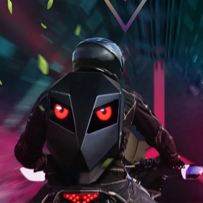 LED Knight Motorradhelm-Rucksack – Bluetooth-wasserdichte Hartschalen-Fahrradtasche mit Augendesign, passend für Laptop, stilvoll und langlebig