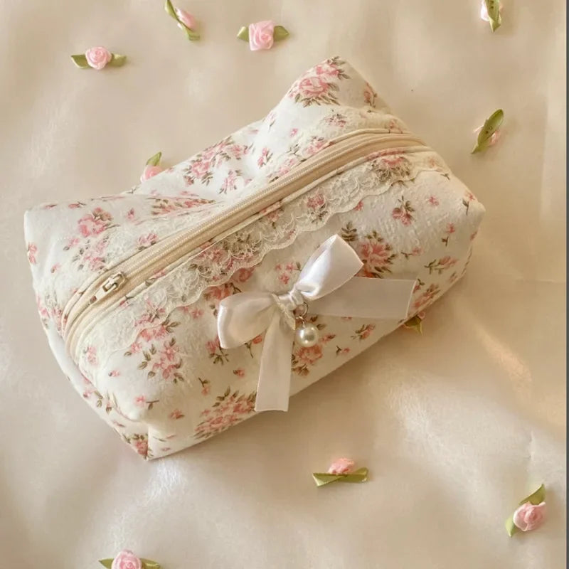 Cute Floral Pearl Girls’ Makeup Bag – Ballet-Inspired Wash Bag with 3D Flower Design for Teens