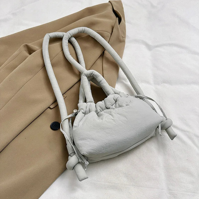 Lässige Puffer-Tragetasche für Damen – Weiche, gepolsterte Schulter- und Umhängetasche aus Nylon im Vintage-Stil mit großem Fassungsvermögen